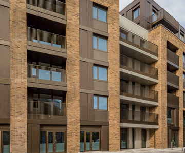 B50 - vertical flat bar balustrade balcony system