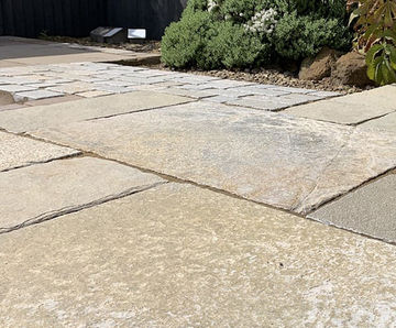 Antique Cotsway limestone paving
