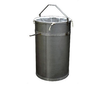 Filter baskets for liquid filtration