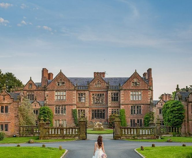 Titan steel landscape edging installed at Dorfold Hall