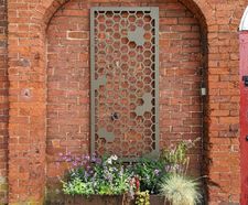 EverEdge Honeycomb galvanised steel garden trellis