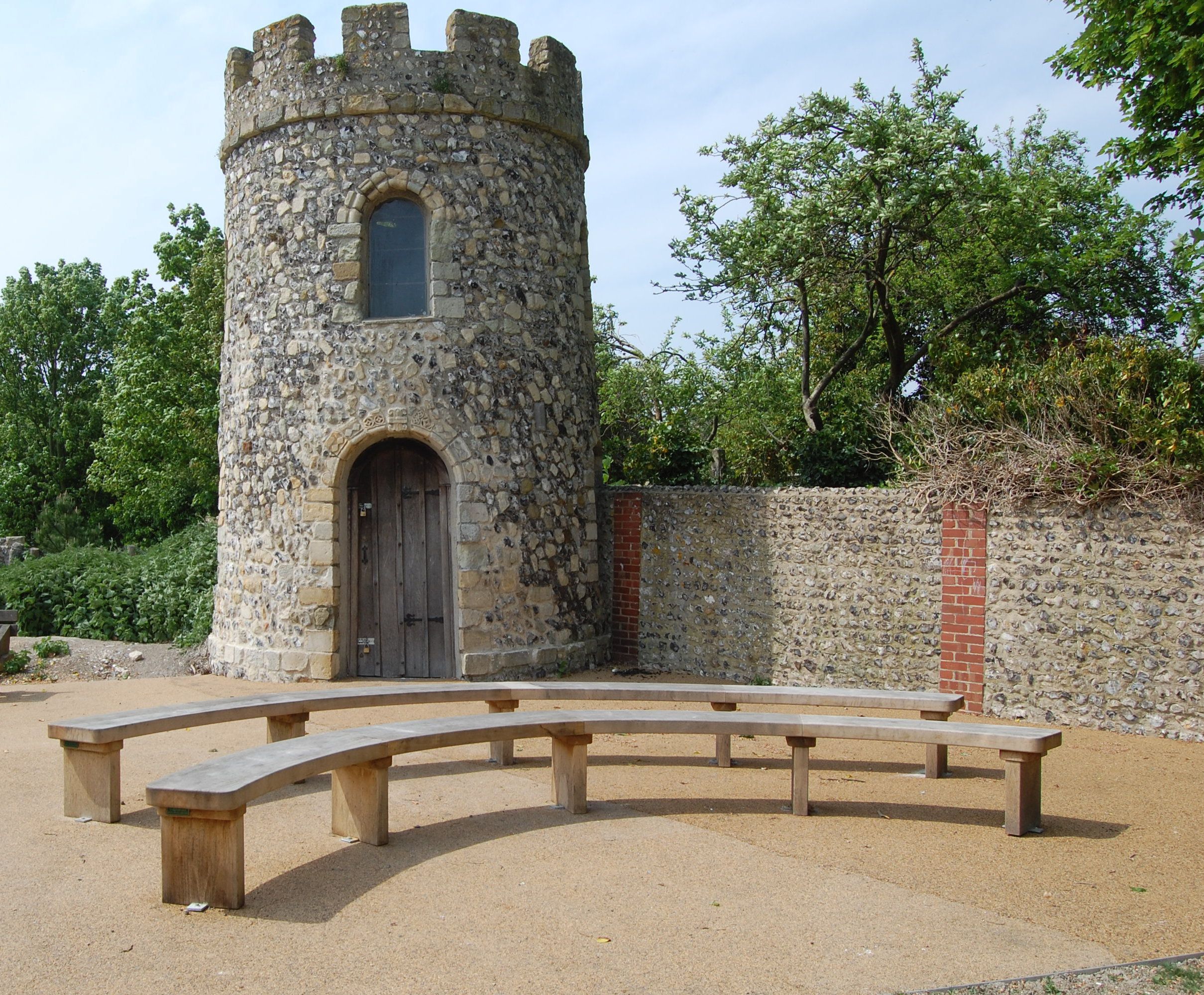 Bespoke timber benches for historic Lewes Priory Branson Leisure