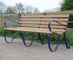 Kensington traditional seat with oak or iroko slats