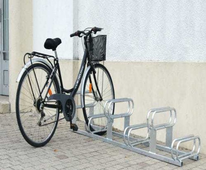 Steel 6-space high-low cycle rack
