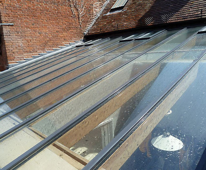 Rafterline patent glazing system, domestic conservatory