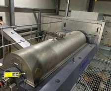 Decapress centrifuges for sewage sludge pre-thickening