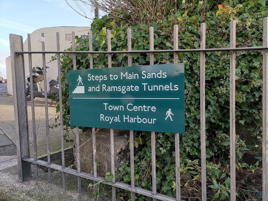 Images for Contemporary wayfinding signage scheme for coastal town