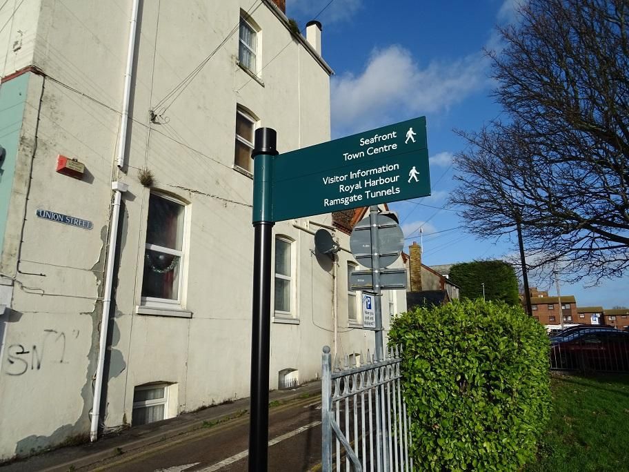 Images for Contemporary wayfinding signage scheme for coastal town