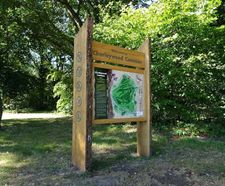 Oak interpretation and orientation signs - Chorleywood Common