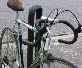 Sammy bike rack by Santa & Cole Urbidermis