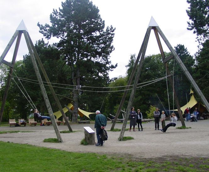 Richter Spielgerate Partner Swing Pyramid