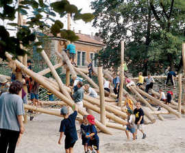 Richter Spielgeräte wood climbing structures