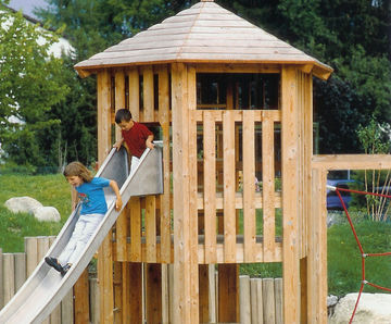 Richter Spielgeräte Big Hexagonal Hut with roof