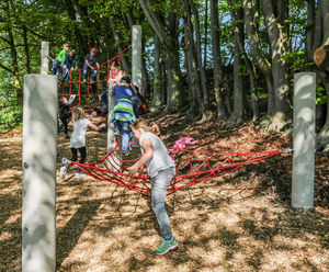 Concrete as an alternative material in playgrounds