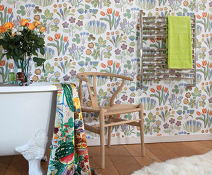 Camber 520 curved stainless steel heated towel rail