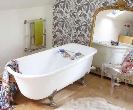 Fletching 910 stainless steel towel rail