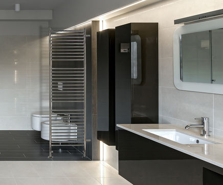 Midhurst heated towel rail