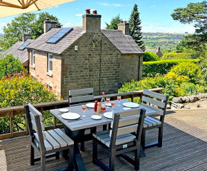 Birchcliffe Garden Table and Chairs - recycled plastic outdoor dining set