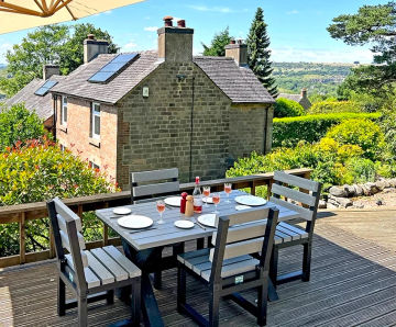 Birchcliffe Garden Table and Chairs - recycled plastic outdoor dining set