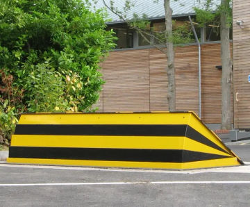 Cova Road Blocker 50s - PAS 68 crash-rated shallow-depth road blocker