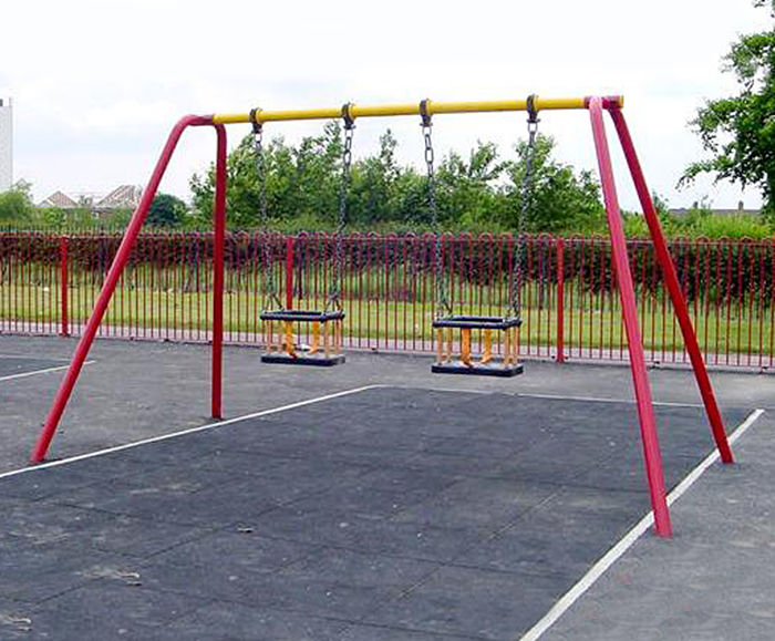 Images for Single-bay swings (with & without barriers)