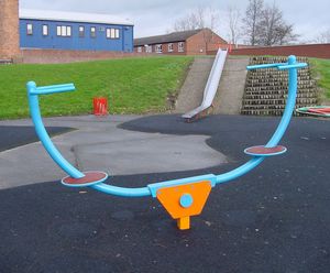 Stand-on seesaw for up to 4 people