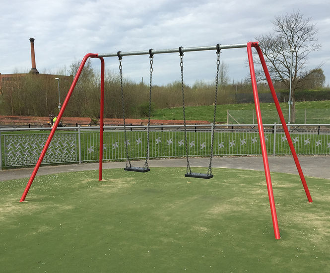 Single-bay swings (with & without barriers)