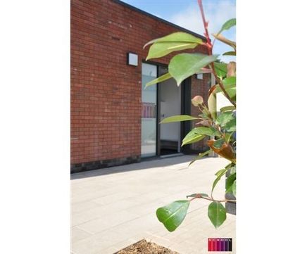 Zero Carbon classrooms: thermally broken THERMOMASS®
