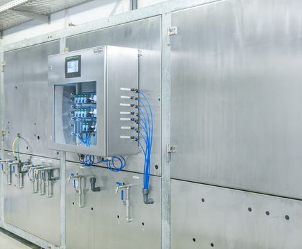 Compact drinking water analysis system - city waterworks