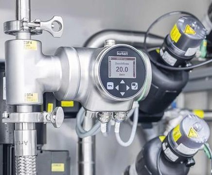 Compact flowmeter for hygienic pharmaceutical processes