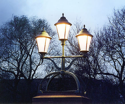 Kelvin - traditional street and amenity lantern
