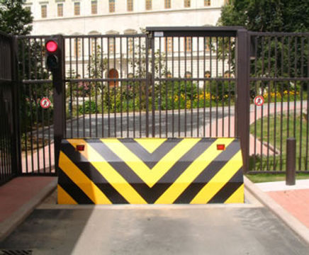 CSG 10503 pit-mounted road blocker