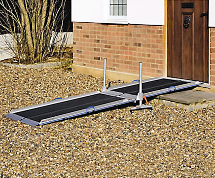 aerolight-xtra™ portable, folding access ramp