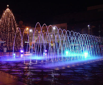 Dry plaza fountains