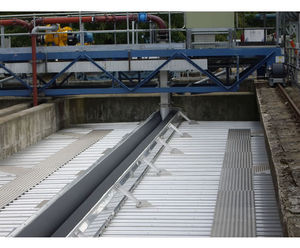 Grit channel odour control covers