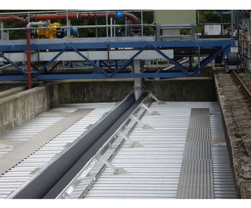 Grit channel odour control covers