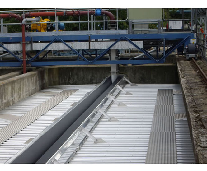 Grit channel odour control covers