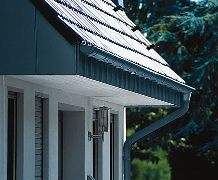 Zinc roof drainage system with gutters and downpipes RHEINZINK ESI