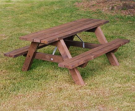 Woodland picnic unit