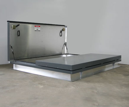 Double door roof hatch