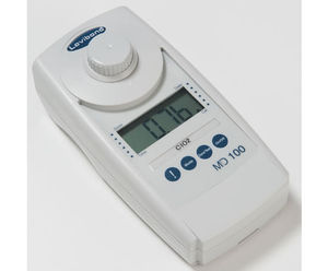 MD100 waterproof compact, portable photometer