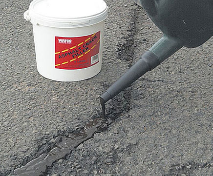 Asphalt Crack Filler for asphalt and tarmac surfaces
