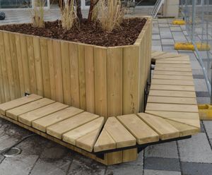 Swithland planter with timber bench